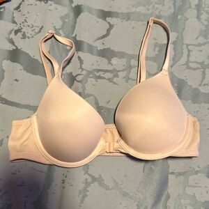Victoria Secrets Pink in Nude Bra